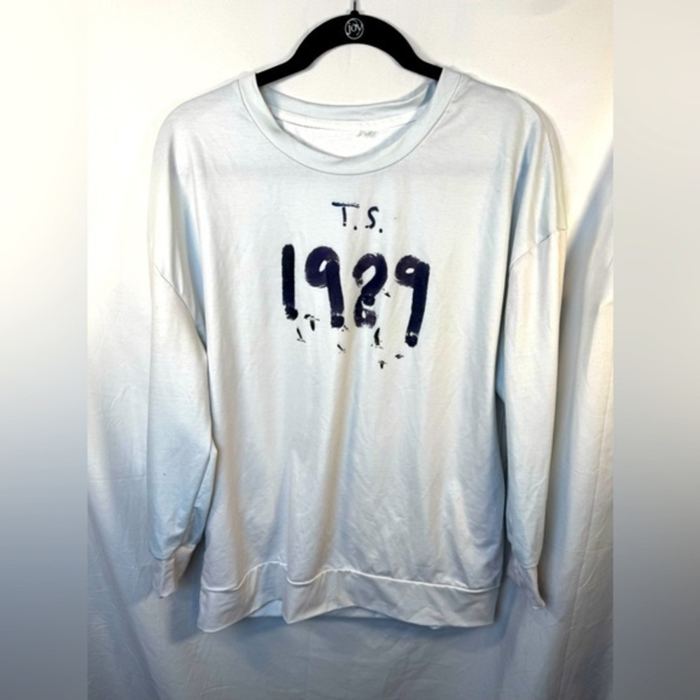 Taylor Swift 1989 Sweatshirt Size S